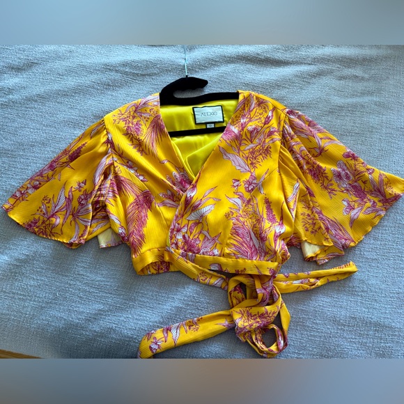 Alexis Tops - Gold and mauve Alexis crop, wrap top. Size 2. Plunging neckline.